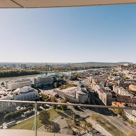 Skau Sky Park By Zaha Hadid 22 Floor 1 Tower Panoramic View Free Parking